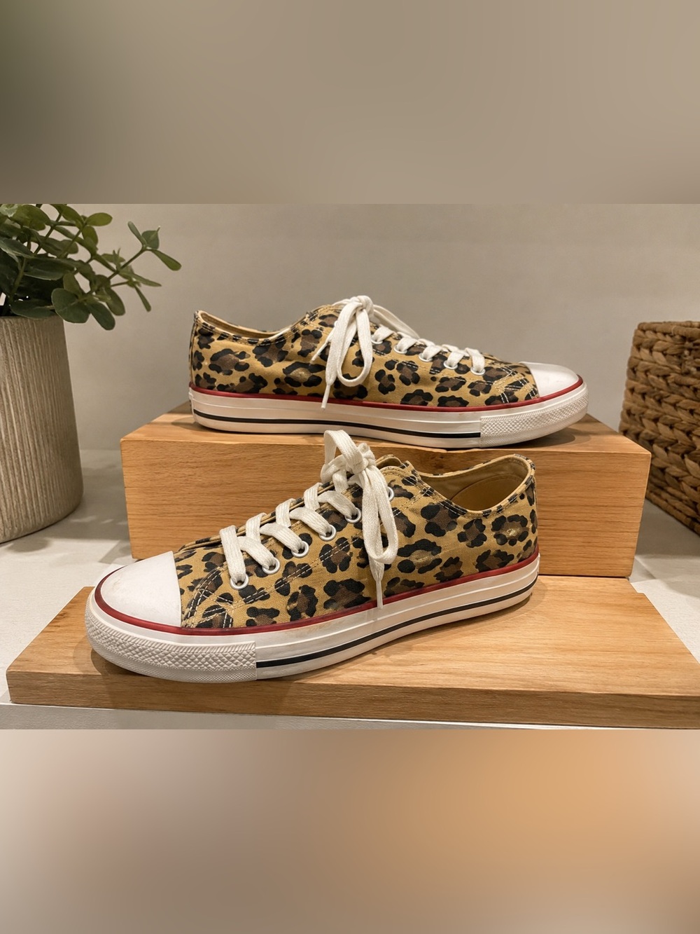 Leopard Print Canvas Low-Top Sneakers - Tan